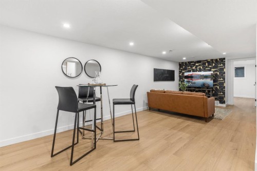 4940 45 Street Sw, Calgary, AB - Indoor