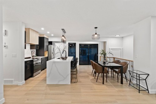 4940 45 Street Sw, Calgary, AB - Indoor