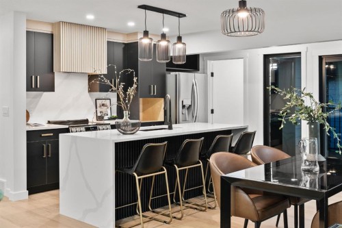 4940 45 Street Sw, Calgary, AB - Indoor