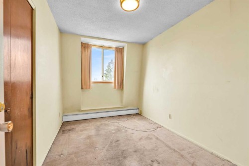 301-508 Cedar Crescent Sw, Calgary, AB - Indoor Photo Showing Other Room