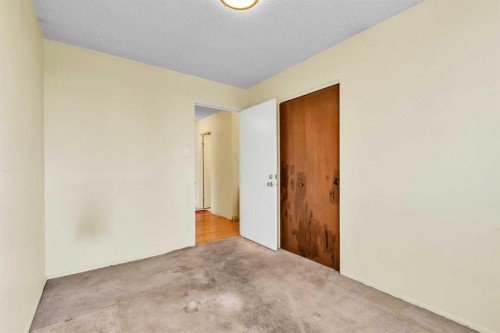 301-508 Cedar Crescent Sw, Calgary, AB - Indoor Photo Showing Other Room