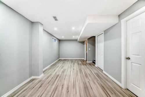 61 San Diego Way Ne, Calgary, AB - Indoor Photo Showing Other Room