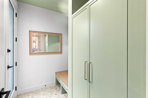 2519 19A Street Sw, Calgary, AB - Indoor