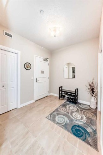 207-1005B Westmount Drive, Strathmore, AB - Indoor