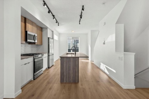 90 Walgrove Common Se, Calgary, AB - Indoor Photo Showing Kitchen