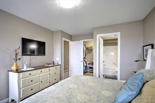 388 Auburn Crest Way Se, Calgary, AB - Indoor Photo Showing Bedroom