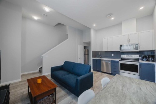 190 Magnolia Square Se, Calgary, AB - Indoor