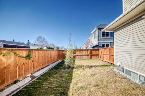 1434-7451 Falconridge Boulevard Ne, Calgary, AB - Outdoor