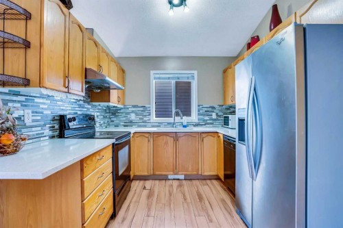 54 Taracove Road Ne, Calgary, AB - Indoor Photo Showing Kitchen