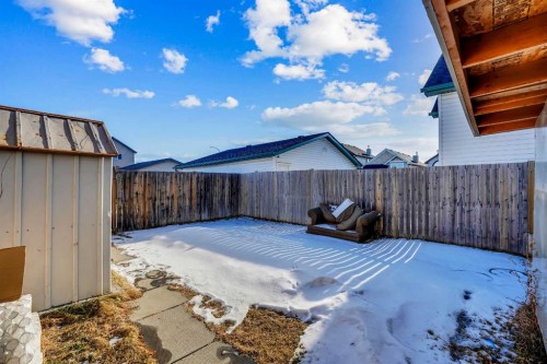 54 Taracove Road Ne, Calgary, AB - Outdoor