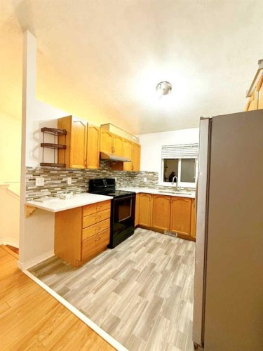 54 Taracove Road Ne, Calgary, AB - Indoor Photo Showing Kitchen