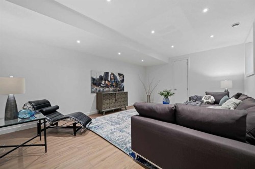 2115 Bowness Road Nw, Calgary, AB - Indoor Photo Showing Living Room