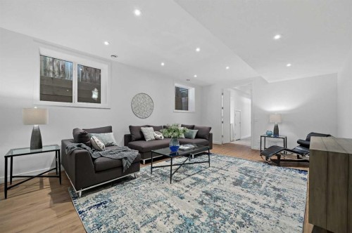 2115 Bowness Road Nw, Calgary, AB - Indoor