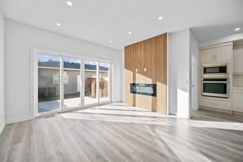 2217 42 Street Se, Calgary, AB - Indoor