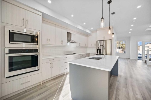 2217 42 Street Se, Calgary, AB - Indoor Photo Showing Kitchen With Upgraded Kitchen