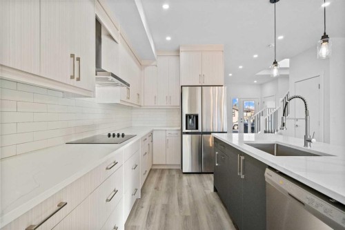 2217 42 Street Se, Calgary, AB - Indoor Photo Showing Kitchen With Upgraded Kitchen