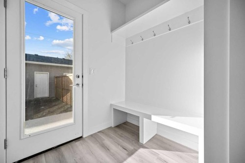 2217 42 Street Se, Calgary, AB - Indoor Photo Showing Other Room