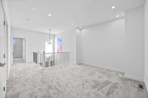 2217 42 Street Se, Calgary, AB - Indoor Photo Showing Other Room