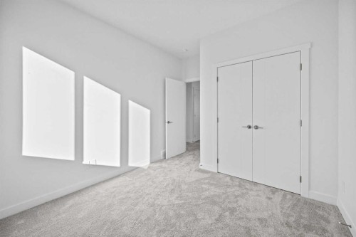 2217 42 Street Se, Calgary, AB - Indoor Photo Showing Other Room
