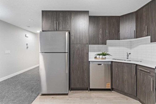 943 Legacy Circle Se, Calgary, AB - Indoor Photo Showing Kitchen