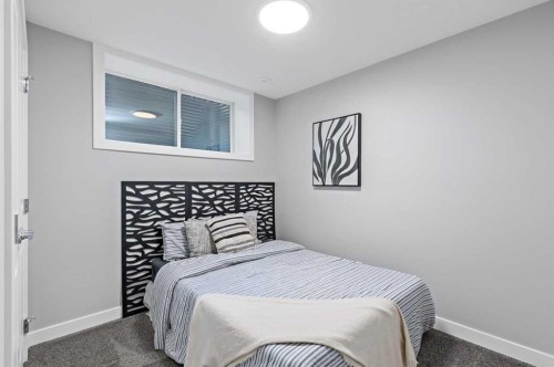 943 Legacy Circle Se, Calgary, AB - Indoor Photo Showing Bedroom