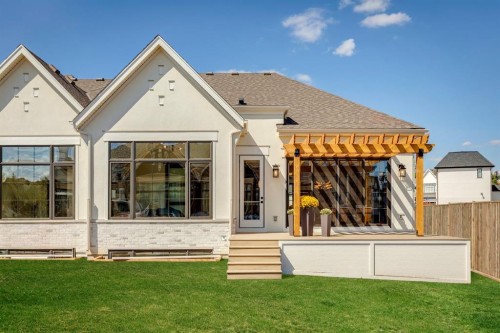 8 Calais Lane Sw, Calgary, AB - Outdoor