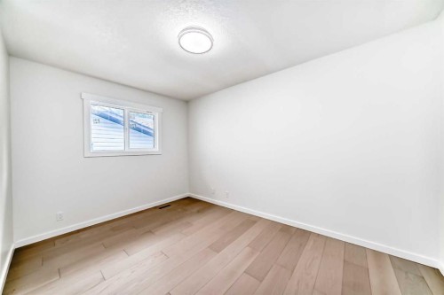 64 Woodstock Road Sw, Calgary, AB - Indoor Photo Showing Other Room