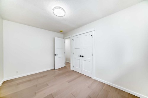 64 Woodstock Road Sw, Calgary, AB - Indoor Photo Showing Other Room