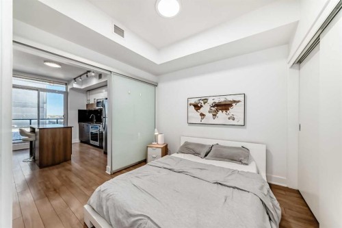 423-619 Confluence Way Se, Calgary, AB - Indoor Photo Showing Bedroom