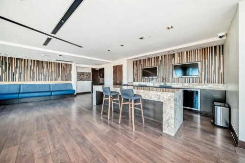 423-619 Confluence Way Se, Calgary, AB - Indoor