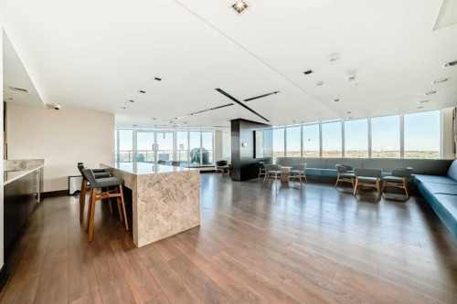 423-619 Confluence Way Se, Calgary, AB - Indoor