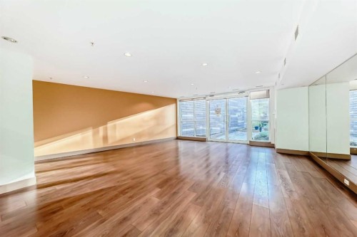 423-619 Confluence Way Se, Calgary, AB - Indoor Photo Showing Other Room