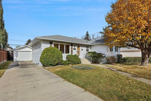 10 Glamorgan Drive Sw, Calgary, AB - Outdoor With Facade