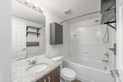 4106-99 Copperstone Park Se, Calgary, AB - Indoor Photo Showing Bathroom