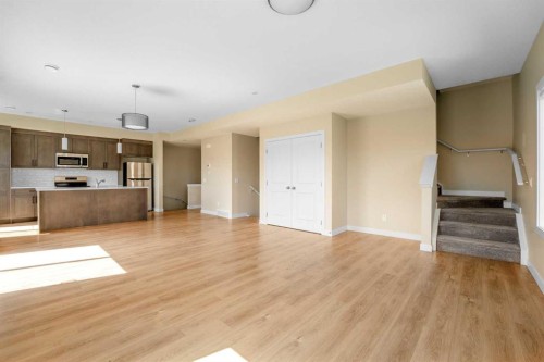 372 Canals Crossing Sw, Airdrie, AB - Indoor Photo Showing Kitchen