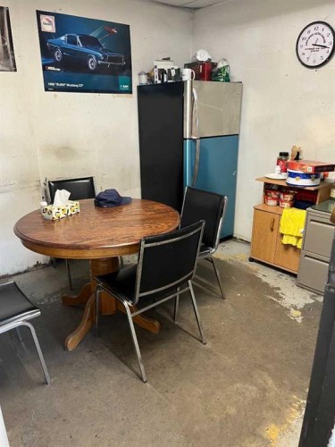 4261 23 Street Ne, Calgary, AB 