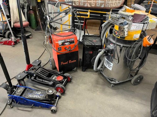 4261 23 Street Ne, Calgary, AB 