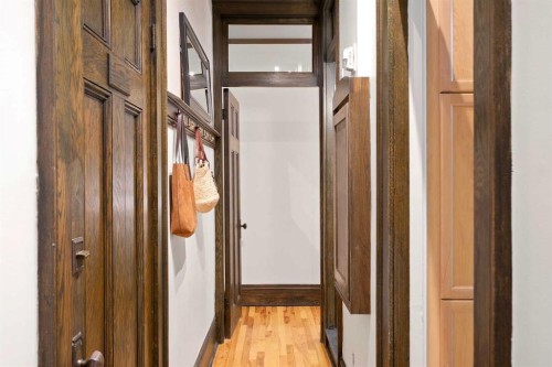 201-804 18 Avenue Sw, Calgary, AB - Indoor Photo Showing Other Room