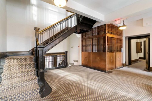 201-804 18 Avenue Sw, Calgary, AB - Indoor Photo Showing Other Room