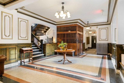 201-804 18 Avenue Sw, Calgary, AB - Indoor Photo Showing Other Room