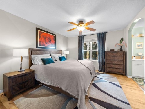 97 Evansbrooke Way Nw, Calgary, AB - Indoor Photo Showing Bedroom