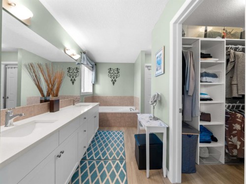 97 Evansbrooke Way Nw, Calgary, AB - Indoor Photo Showing Bathroom