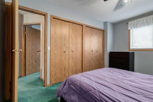 168 Mt Apex Green Se, Calgary, AB - Indoor Photo Showing Bedroom