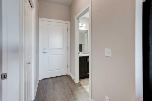 401-117 Copperpond Common Se, Calgary, AB - Indoor Photo Showing Other Room