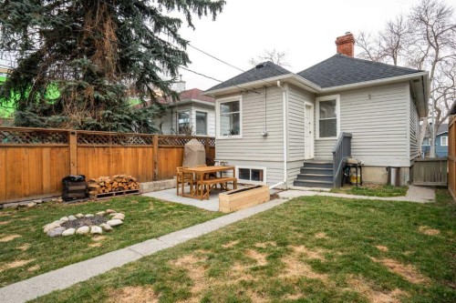 317 18 Avenue Nw, Calgary, AB - Outdoor