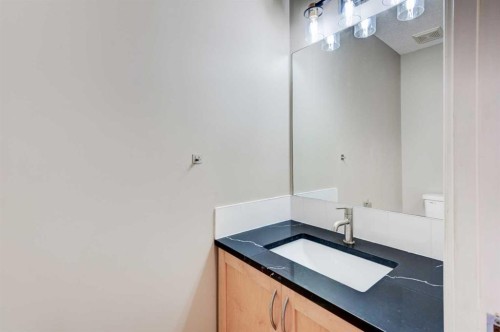 66 Cedarwood Lane Sw, Calgary, AB - Indoor Photo Showing Bathroom