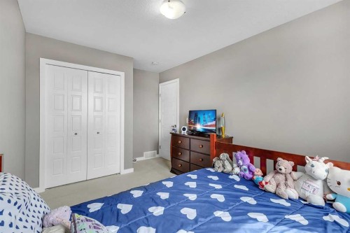 124 Red Embers Crescent Ne, Calgary, AB - Indoor Photo Showing Bedroom