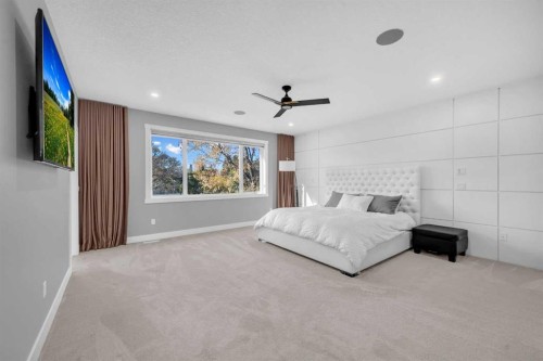 1623 16A Street Se, Calgary, AB - Indoor Photo Showing Bedroom