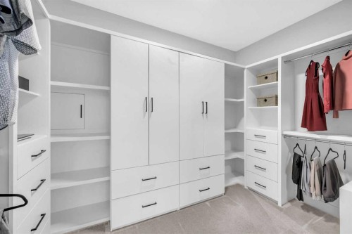 1623 16A Street Se, Calgary, AB - Indoor With Storage