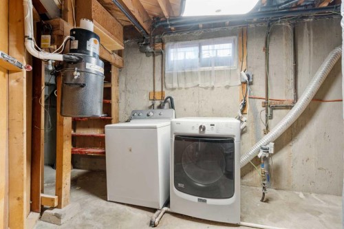 100 Fairview Drive Se, Calgary, AB - Indoor Photo Showing Laundry Room